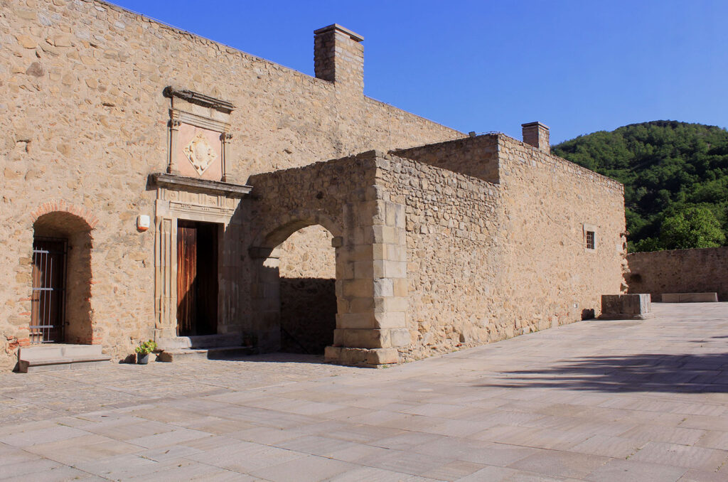 Ingresso principale alle sale del primo piano del castello
